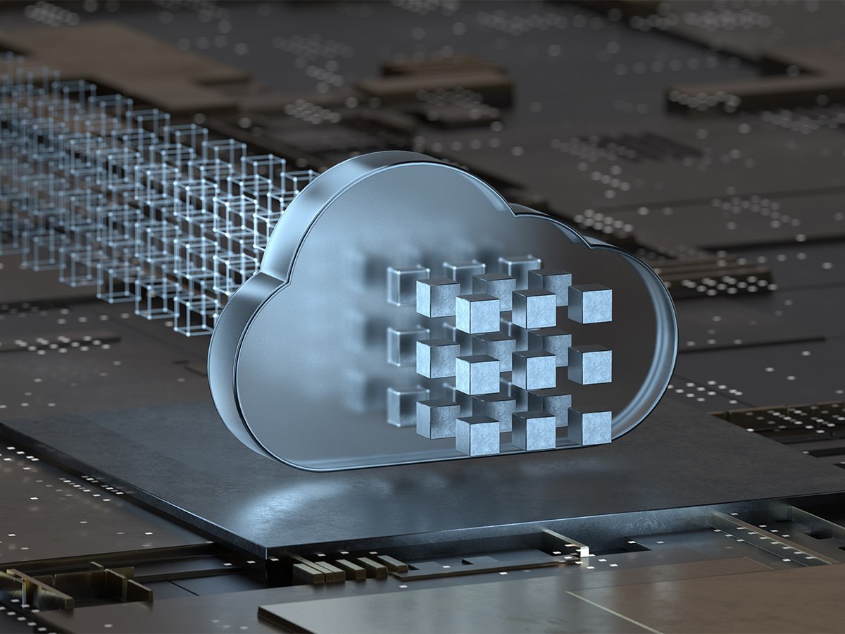 3D cloud icon with cubes representing cloud data storage on a circuit board.